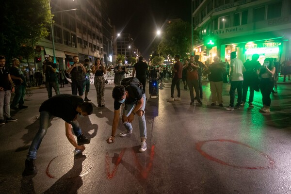 Φωτογραφίες: Πορεία στη Θεσσαλονίκη για τη δίκη της Χρυσής Αυγής- «Ήρθε η ώρα σας. Οι Ναζί στη φυλακή»