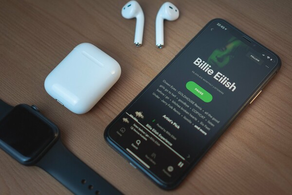 Spotify: Νέα λειτουργία επιτρέπει να αναζητήσει ο χρήστης τραγούδι με τους στίχους του