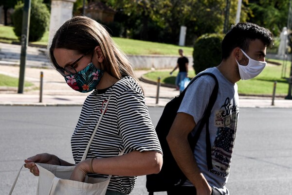 Βατόπουλος: Σύντομα μάσκα μέσα και έξω - Ήδη έχει χτυπήσει καμπανάκι