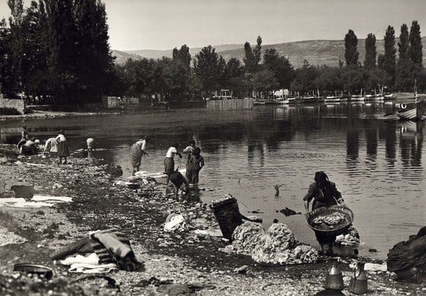 107 αριστουργηματικές φωτογραφίες μιας απλής, ήσυχης Ελλάδας (1903-1930)