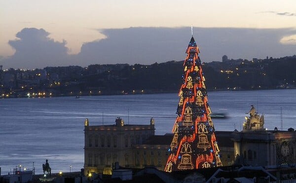 Rocking around the Christmas tree