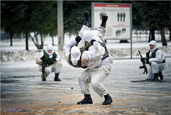 Στο χιονισμένο δάσος με τις ρωσικές ειδικές δυνάμεις