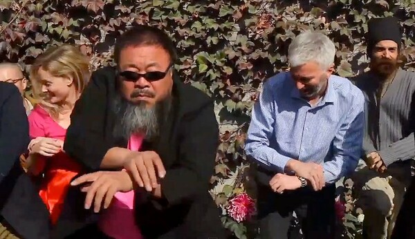 Και ο Ai Weiwei χορεύει Gangham Style