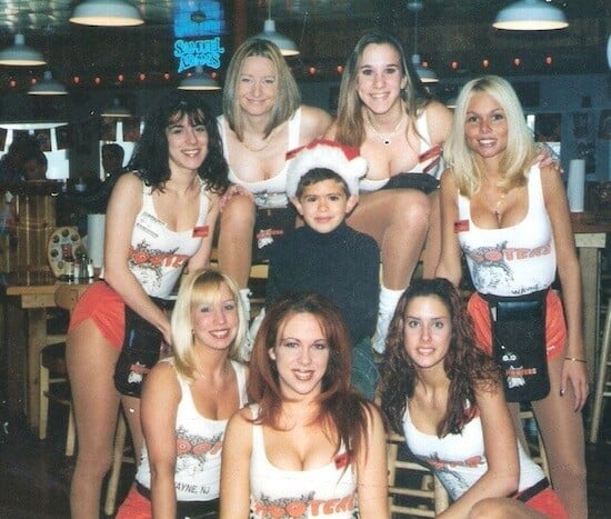 Mωρά στα εστιατόρια Hooters