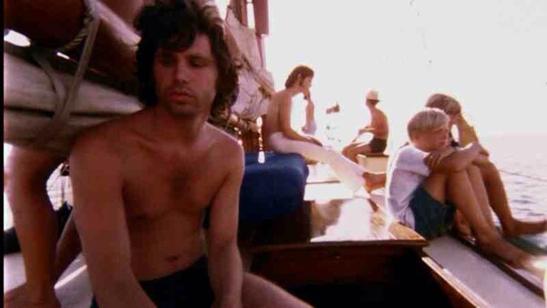 3 λεπτά στον παράδεισο γυμνοί, με τον Jim Morrison.