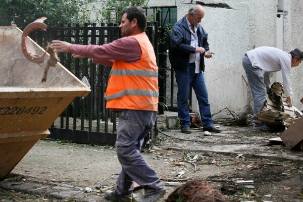 Το κατεστραμμένο σπίτι της Προέδρου Εφετών που δέχτηκε επίθεση τα ξημερώματα