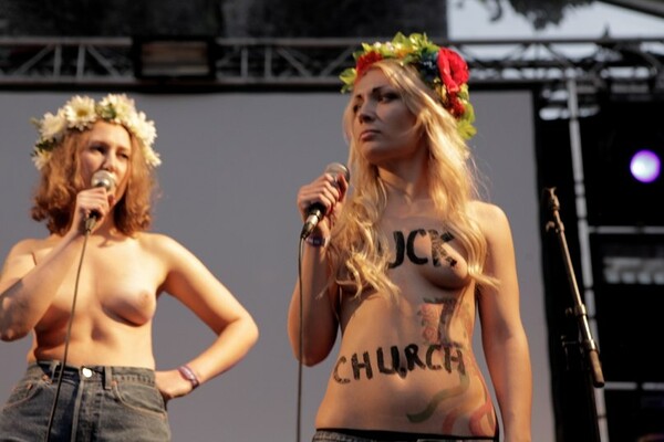 Οι γυμνές διαμαρτυρίες των FEMEN