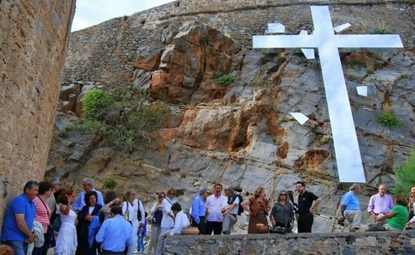 Στο Ντιβάνι του Δισκαναλυτή με τη Λένα και τον Μπόσκο