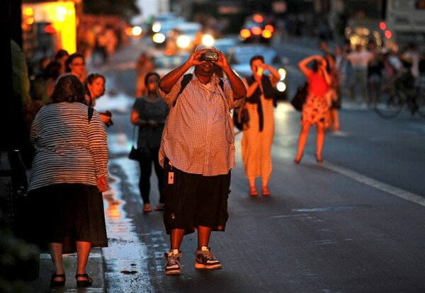 Manhattanhenge:Ο ήλιος δύει ανάμεσα στους ουρανοξύστες