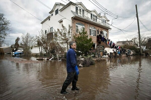  Eικόνες από το πέρασμα του Τυφώνα Sandy ένα χρόνο μετά 