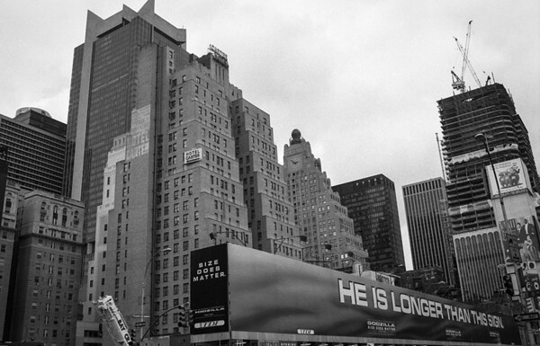 Η Times Square στα μέσα στης δεκαετίας του 1990. Αγνώριστη.