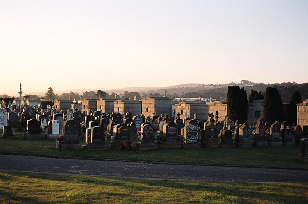 Colma: Η Necropolis της Αμερικής.