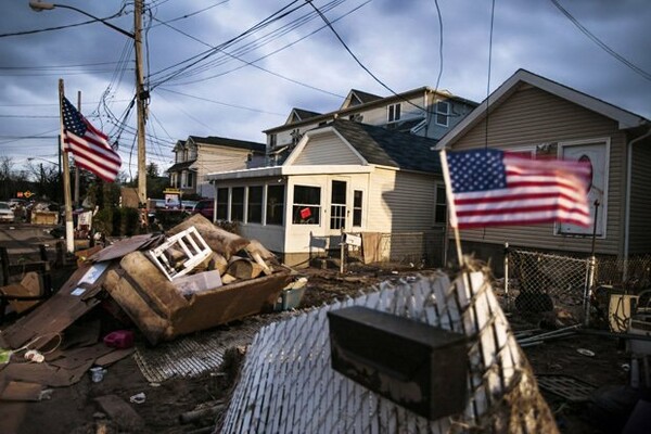  Eικόνες από το πέρασμα του Τυφώνα Sandy ένα χρόνο μετά 