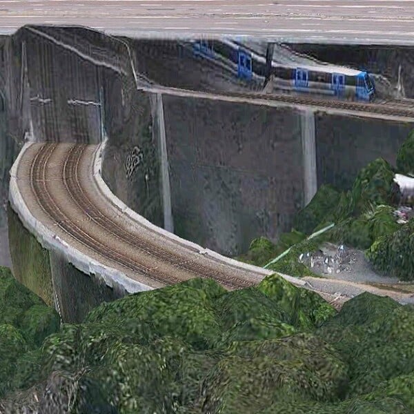 Σουρεαλιστικοί κόσμοι στις ρωγμές του Google Earth