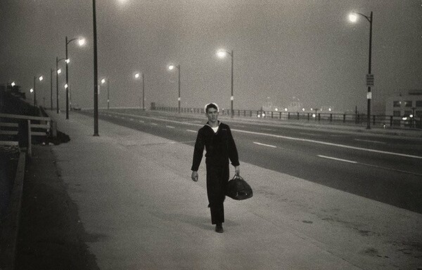 10 σπάνιες κλασικές φωτογραφίες του Gary Winogrand