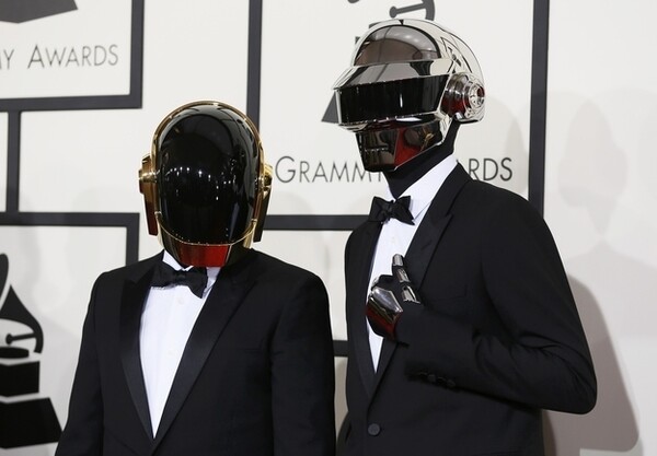 Οι Daft Punk ασκεπείς - spoiler alert!