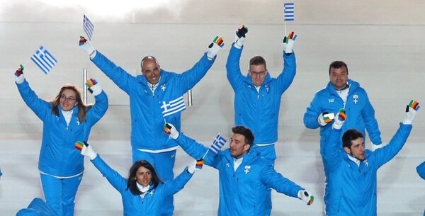 Αίσθηση προκάλεσαν τα γάντια των Ελλήνων αθλητών στην Τελετή Έναρξης του Σότσι