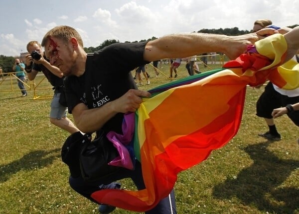 Συμπλοκές σε παρέλαση Pride στη Ρωσία