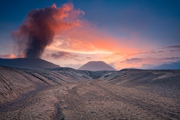 Mount Bromo: Το "εξωγήινο" ηφαίστειο του πλανήτη μας 