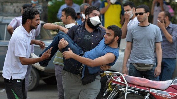 45 συγκλονιστικές φωτογραφίες από την εμφύλια σφαγή του Καίρου