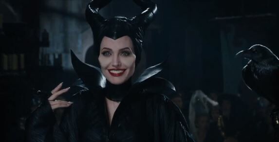 Η Lana Del Rey τραγουδάει για τη μάγισσα Maleficent