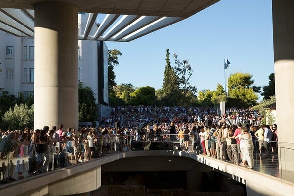 57 μεγάλες φωτογραφίες απ' την Κυριακή της Μαρίας Κάλλας