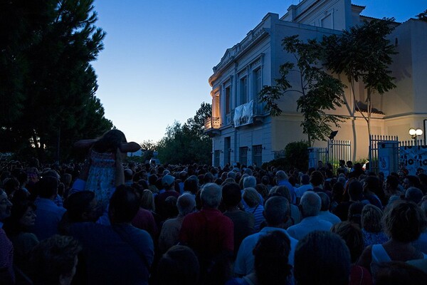 57 μεγάλες φωτογραφίες απ' την Κυριακή της Μαρίας Κάλλας