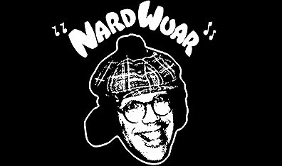 Nardwuar: Οι ιδιοφυείς συνεντεύξεις του αλλόκοτου αυτού Καναδού..