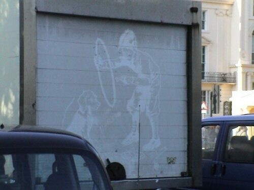 Reverse Grafiiti: Καθαρίζοντας τον τοίχο για να κάνεις τέχνη!