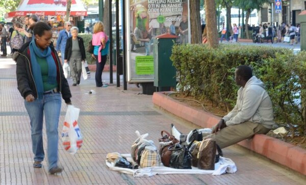 Τις προάλλες η Κατερίνα Λουκά περπάτησε στο κέντρο της Αθήνας και τράβηξε φωτογραφίες