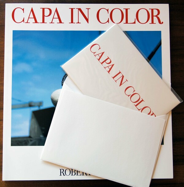 Capa in color.