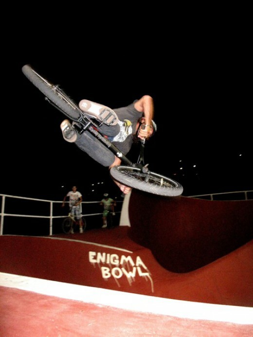 Το πρώτο ξενοδοχείο με skate και bike bowl της Ελλάδας βρίσκεται στην Άνδρο