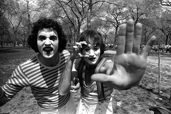 1974: O Robin Williams ως μίμος στο Central Park