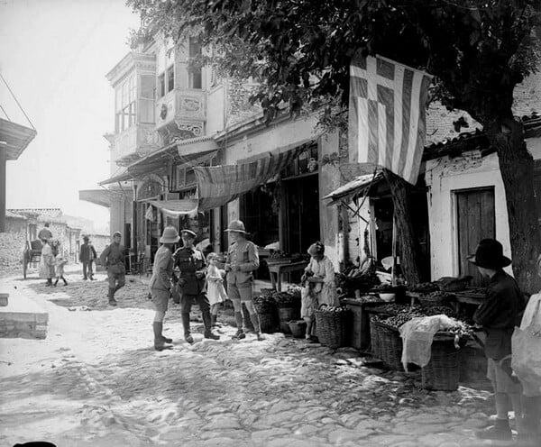 Η Σμύρνη κάποτε, μέσα από 77 σπάνιες εικόνες