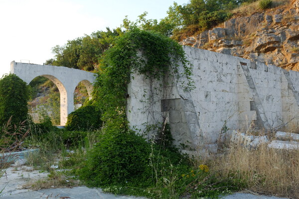 "Κλείσαμε και σας περιμένουμε"