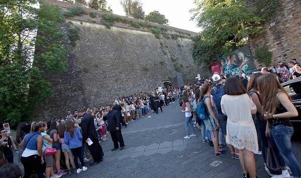 Κιμ Καρντάσιαν & Κάνιε Γουέστ: Ο γάμος υπερπαραγωγή!