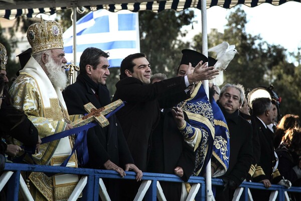 Το αγιασμένο περιστέρι του Τσίπρα