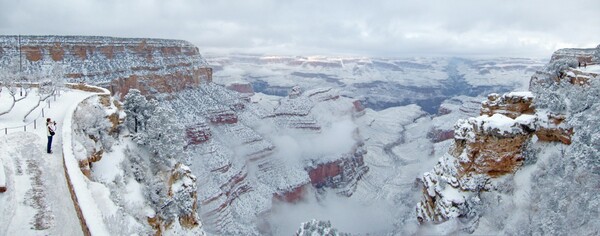 Την πρώτη μέρα του χρόνου το Grand Canyon ντύθηκε στα λευκά