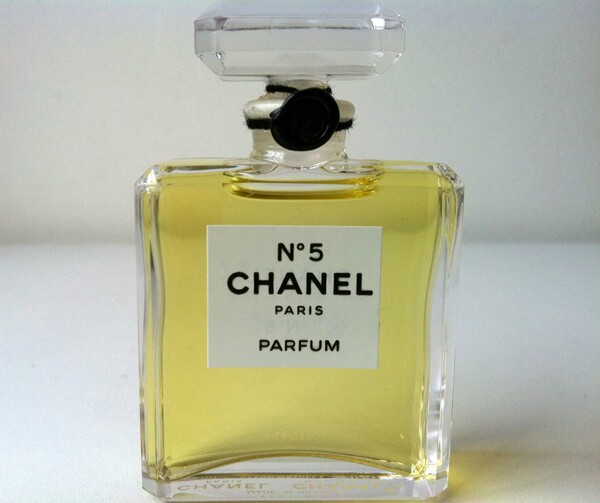 Chanel no 5, η ιστορία ενός αρώματος