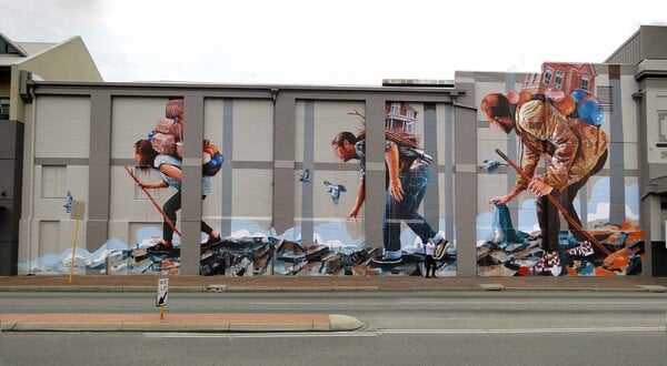 Το mural του Fintan Magee για τους μετανάστες 