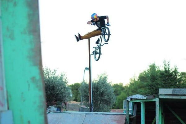 Ο BMX rider Παναγιώτης Μανάρας στο LIFO.gr 