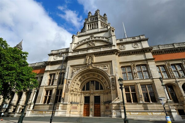 Η υπεύθυνη του εξαιρετικού Victoria & Albert Museum στο LIFO.gr