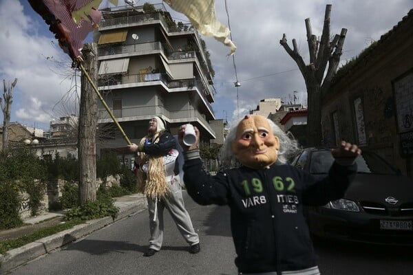 24 φωτογραφίες απ' το Αθηναϊκό καρναβάλι