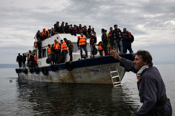 Η διαδρομή των προσφύγων στη Λέσβο, μέσα από 16 δυνατές φωτογραφίες