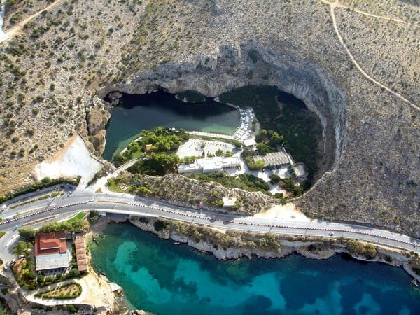 Τα μυστικά της λίμνης της Βουλιαγμένης