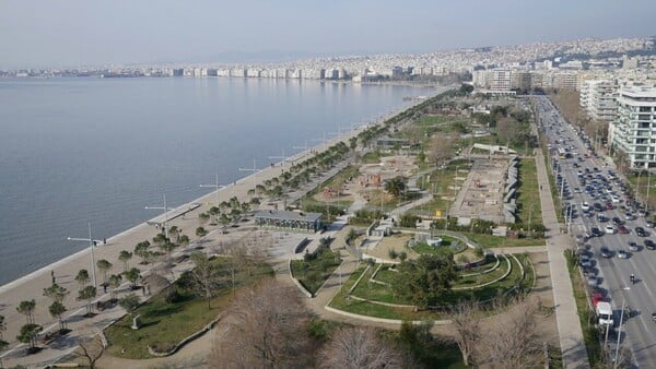 Η εντυπωσιακή ανάπλαση της Νέας Παραλίας - από ψηλά