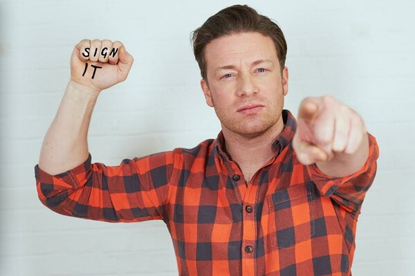 O Jamie Oliver ραπάρει για το Food Revolution Day