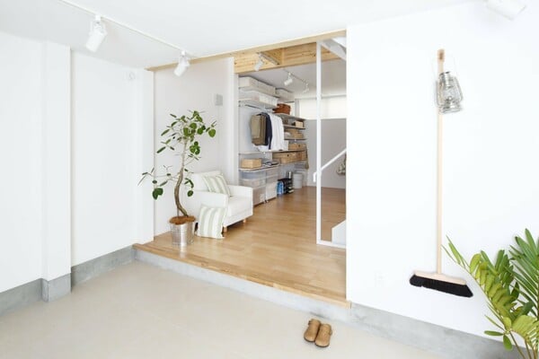 13 φωτογραφίες από το κατακόρυφο σπίτι της MUJI στο Τόκιο