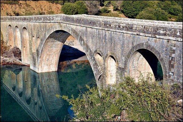 Τα 20 ωραιότερα γεφύρια της Ηπείρου που στέκουν ακόμα