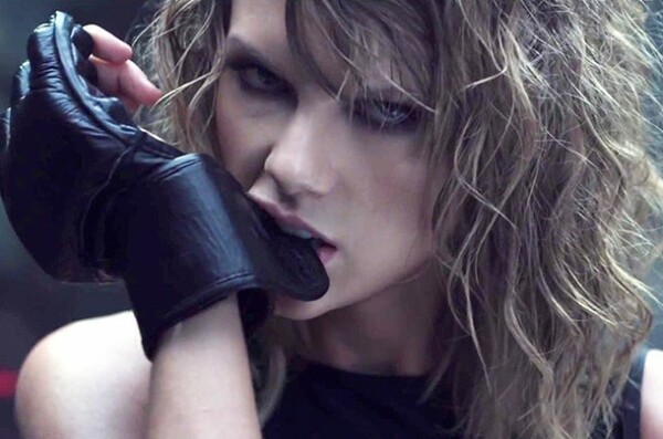 H Taylor Swift δανείστηκε τα ρούχα για το ‘Βad Blood’ από ένα sex shop